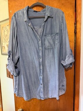 Velvet Heart Light Blue Chambray Shirt